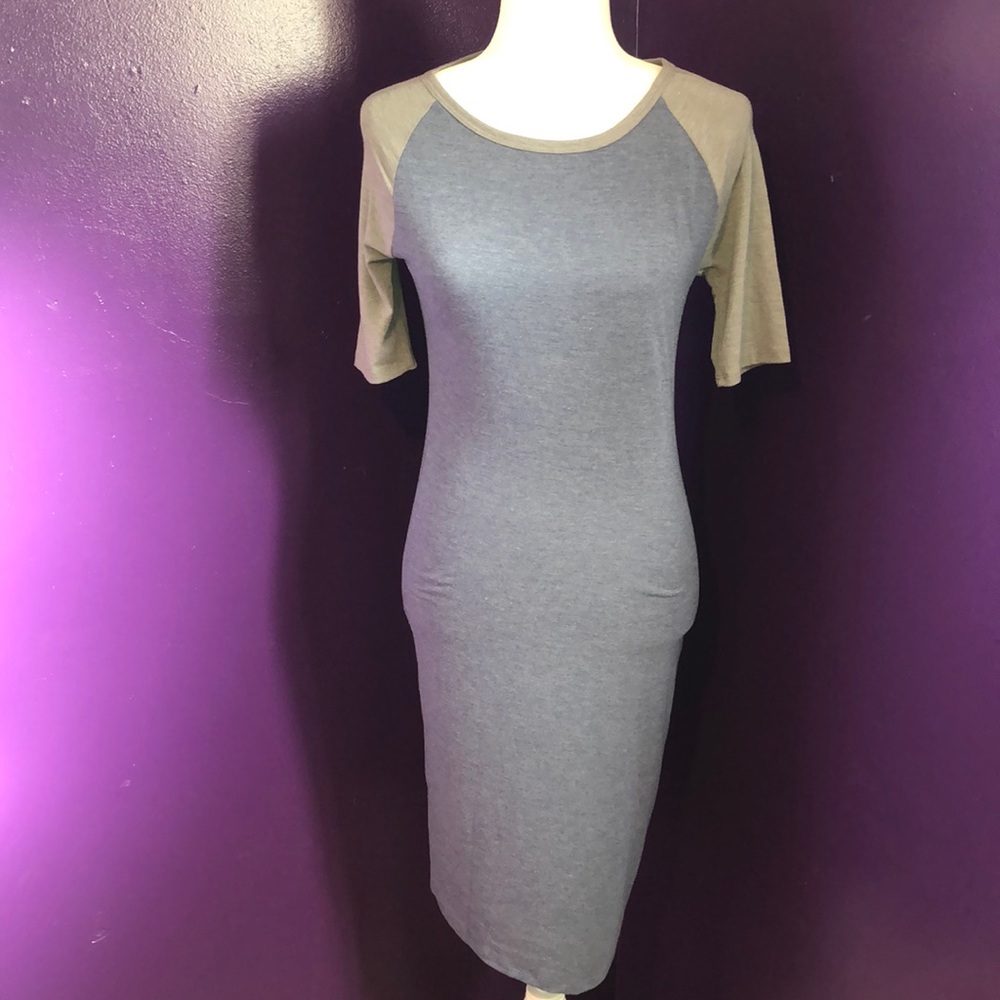 🔥NWOT LULAROE JULIA DRESS SIZE XS